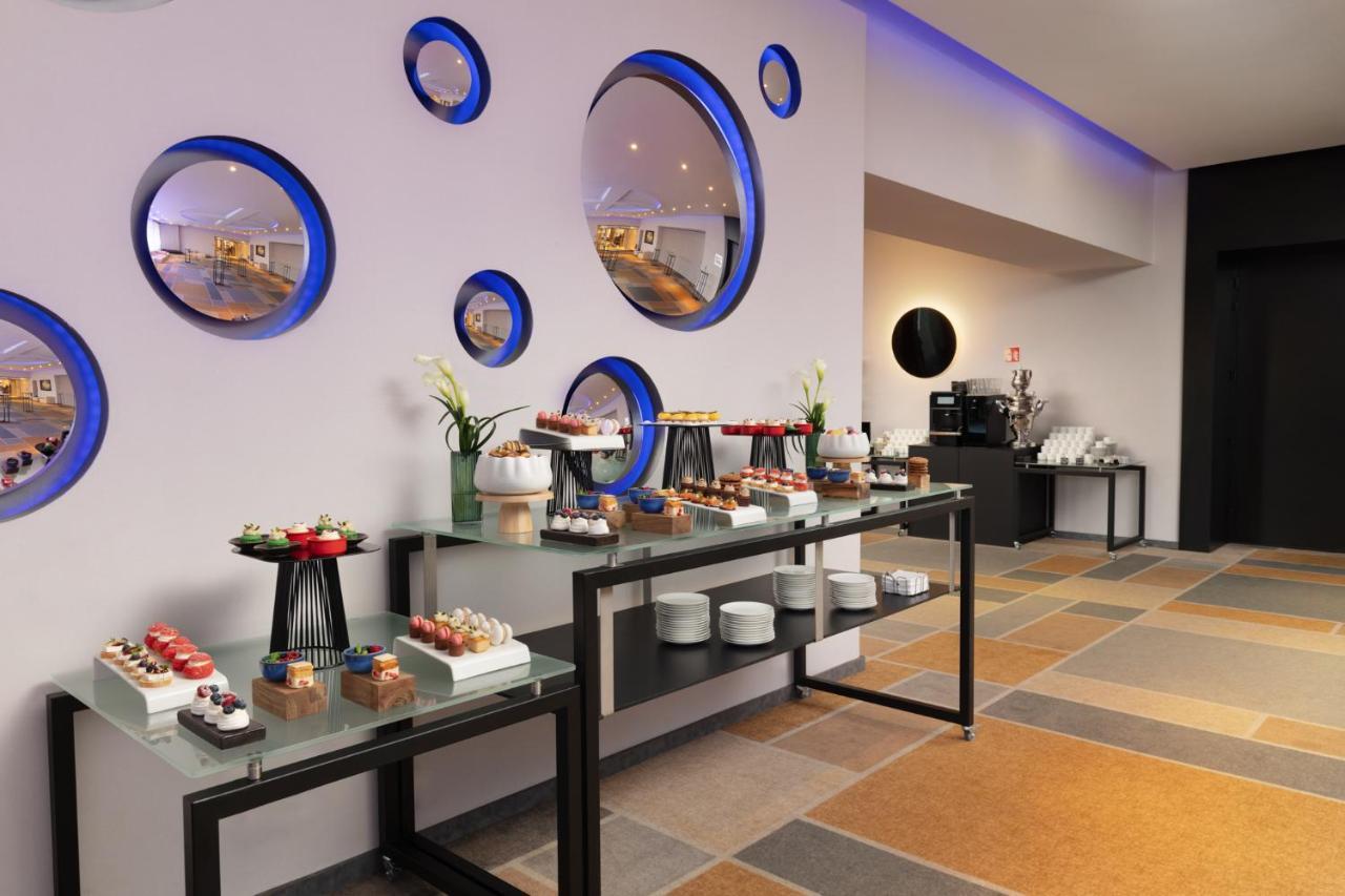 Sofitel Victoria Hotell 5*